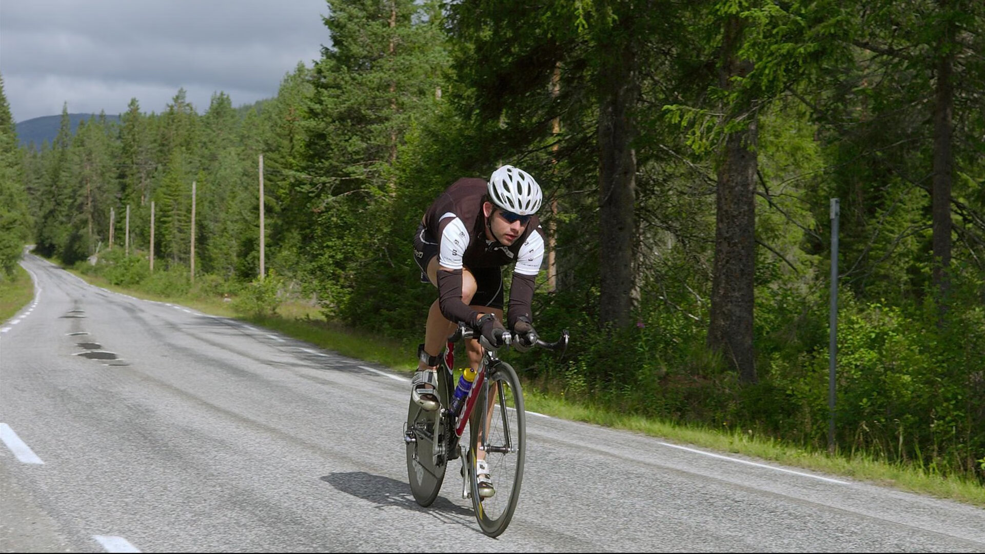 当雄狮咆哮斯坦福桥，毕尔巴鄂用百年风骨，踏平金元足球的虚妄
