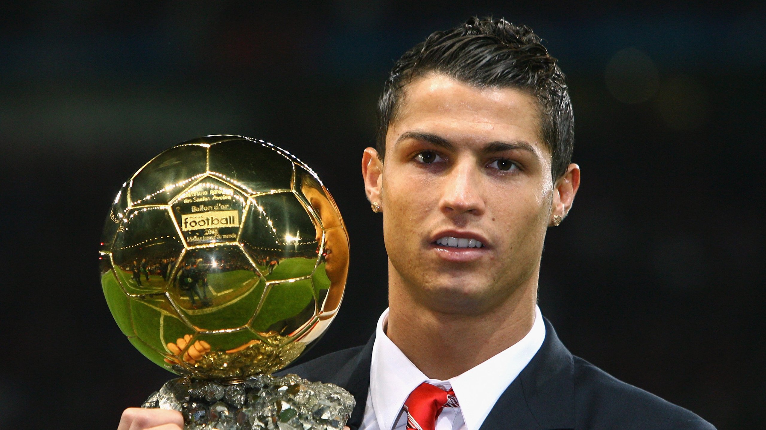 维斯塔潘孤军扛旗，雷诺车队轻取红牛二队背后的团队博弈